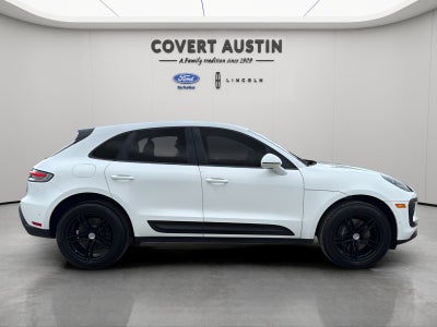 2024 Porsche Macan Base
