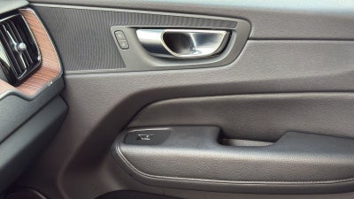 2021 Volvo XC60 T5 Momentum