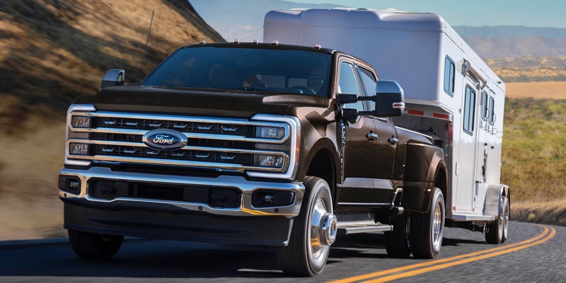 2025-ford-super-duty-front-exterior-black