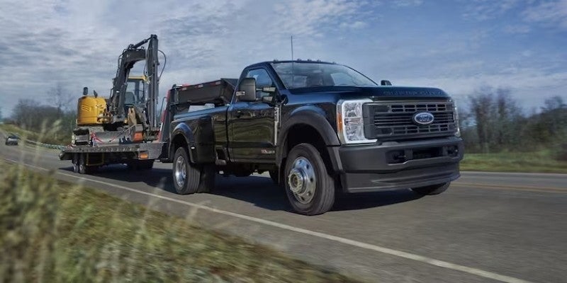 2025-ford-super-duty-front-exterior-diesel